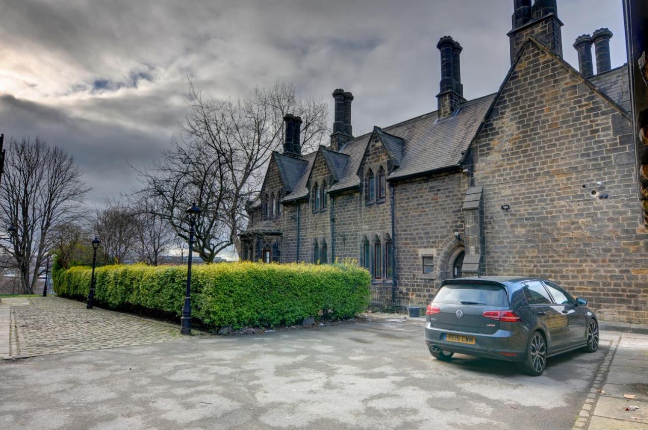 The Old Vicarage - Secure Parking, Fast Wifi, Garden Villa Leeds  Exterior foto